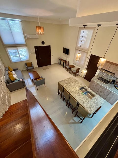 TV and multimedia, Kitchen or kitchenette, Living room, Seating area, Dining area