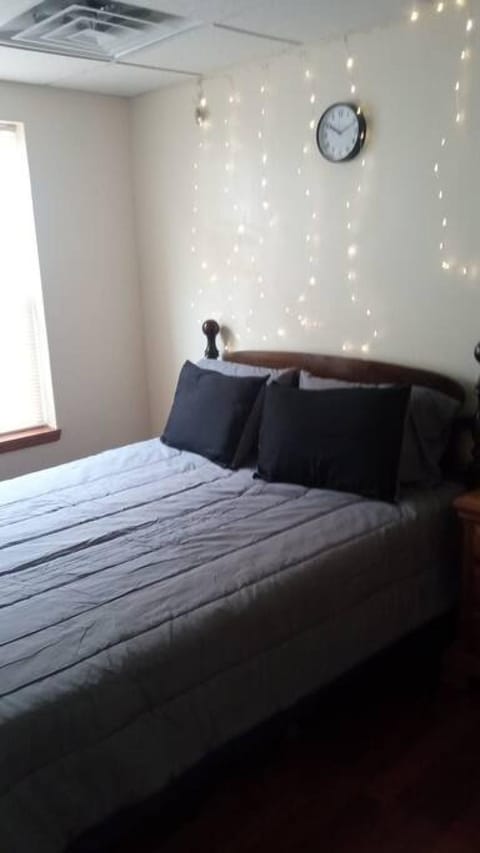 Suite 3 Apartment in Schenectady