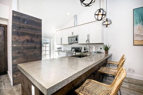 Sea Bluff Beach Home House in Leucadia