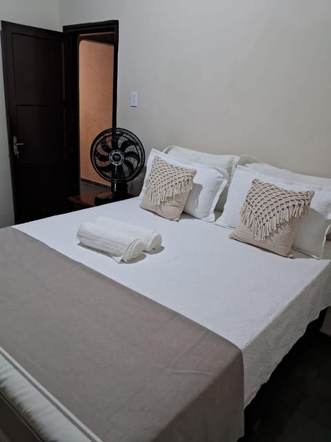 Casa das Neves House in Miguel Pereira