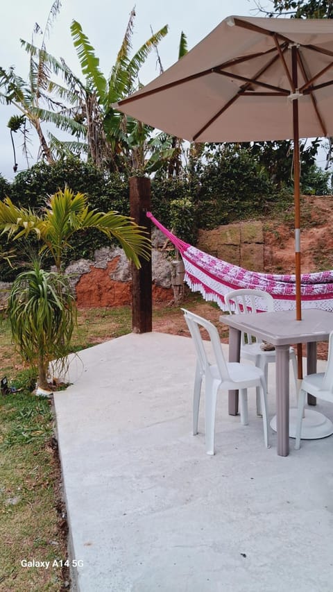 Casa das Neves House in Miguel Pereira