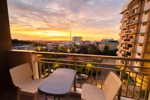 Patio, View (from property/room), Balcony/Terrace, Balcony/Terrace, Sunset