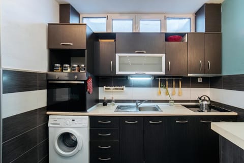 oven, stove, washing machine, kitchen