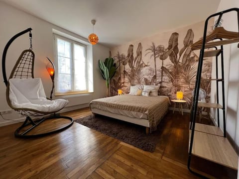 Bed, Photo of the whole room, Bedroom