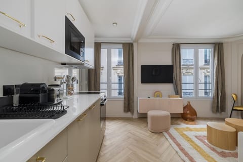 Communal lounge/ TV room, TV and multimedia, Coffee/tea facilities, Kitchen or kitchenette, Living room, Seating area, Dining area, Evening entertainment, minibar, oven, pet friendly