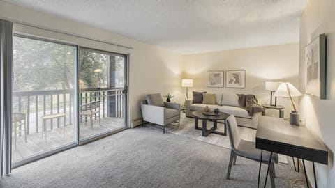 Landing Modern Apartment with Amazing Amenities (ID1017X869) Apartment in White Bear Lake