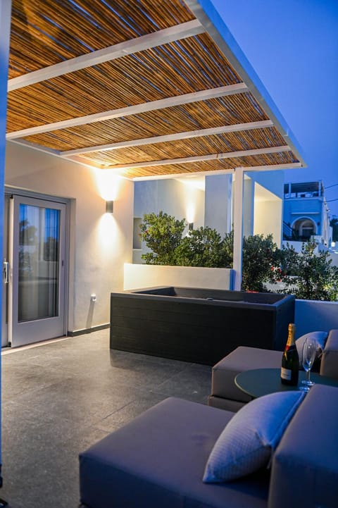 Hot Tub, Balcony/Terrace, Seating area