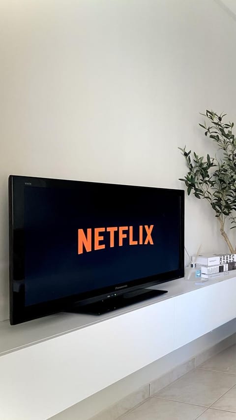 TV and multimedia, Evening entertainment