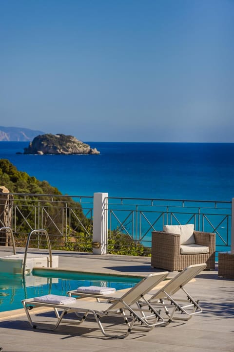 Nearby landmark, Natural landscape, View (from property/room), Pool view, Sea view, Swimming pool