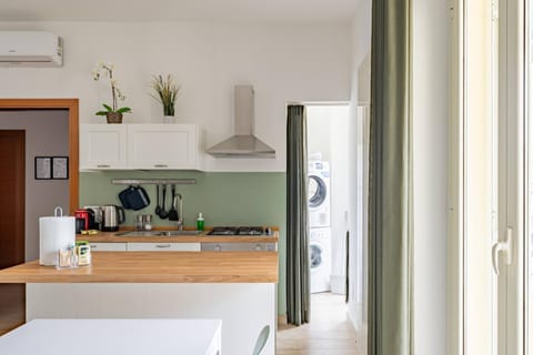 Kitchen or kitchenette, Other, Dining area, air conditioner