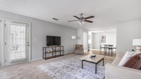 Landing Modern Apartment with Amazing Amenities (ID9675X21) Apartment in Birmingham
