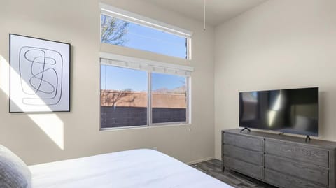 Landing Modern Apartment with Amazing Amenities (ID8407X53) Apartment in Catalina Foothills