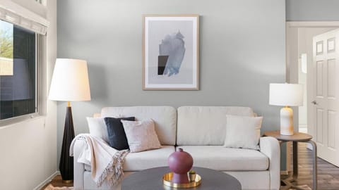 Landing Modern Apartment with Amazing Amenities (ID8407X53) Apartment in Catalina Foothills