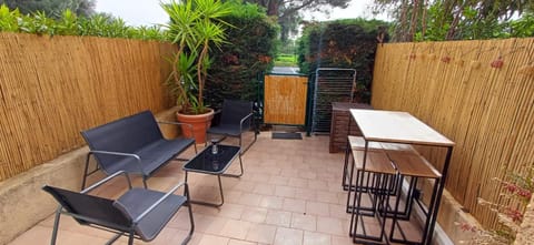 Garden, Balcony/Terrace