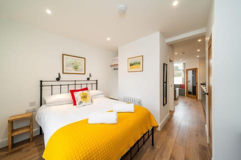 Grange8 Luxury Snug & Courtyard in Blairgowrie Apartment in Scotland