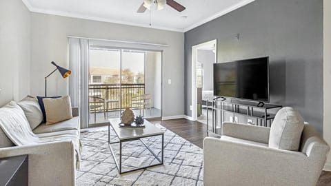Landing Modern Apartment with Amazing Amenities (ID1189X976) Apartment in Sanford