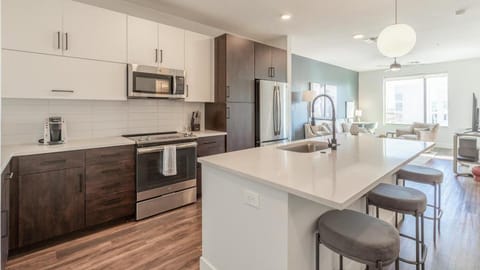 Landing Modern Apartment with Amazing Amenities (ID7740X83) Apartment in Tempe