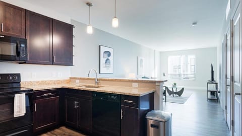 Landing Modern Apartment with Amazing Amenities (ID6629X73) Apartment in Cincinnati