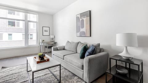 Landing Modern Apartment with Amazing Amenities (ID9717X89) Apartment in Vancouver