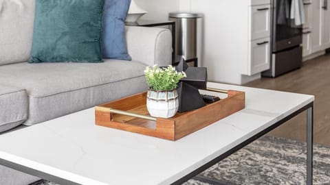 Landing Modern Apartment with Amazing Amenities (ID9717X89) Apartment in Vancouver