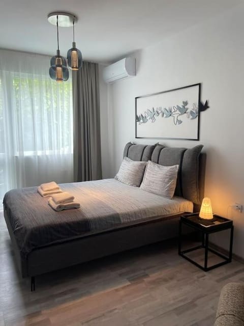 3 BR Apt, Spacious, Near South Park Apartment in Sofia