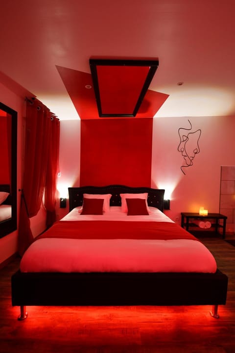 Bed, Photo of the whole room