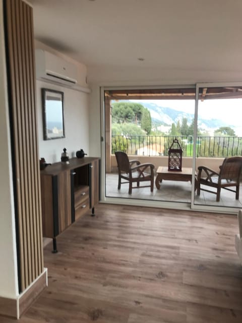 Patio, View (from property/room)