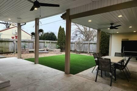 Large Cozy House Near NexusPark Air Hockey House in Columbus