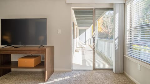 Landing Modern Apartment with Amazing Amenities (ID6808X36) Apartment in Birmingham