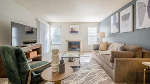 Landing Modern Apartment with Amazing Amenities (ID6808X36) Apartment in Birmingham