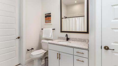 Landing Modern Apartment with Amazing Amenities (ID8151X06) Apartment in Ohio