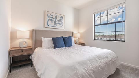 Landing Modern Apartment with Amazing Amenities (ID7450X72) Apartment in Fort Myers