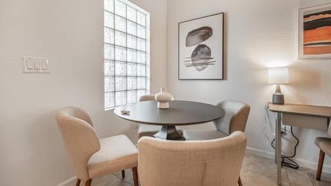 Landing Modern Apartment with Amazing Amenities (ID7450X72) Apartment in Fort Myers