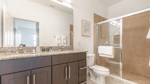 Landing Modern Apartment with Amazing Amenities (ID7450X72) Apartment in Fort Myers