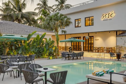 Property building, Swimming pool