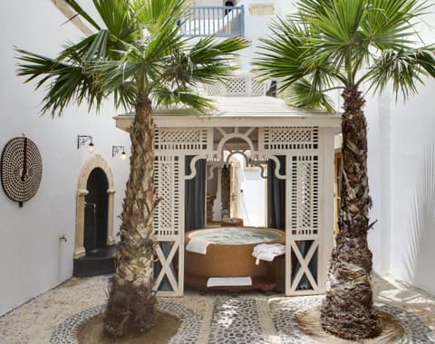 Patio, Day, Spa and wellness centre/facilities, Garden view