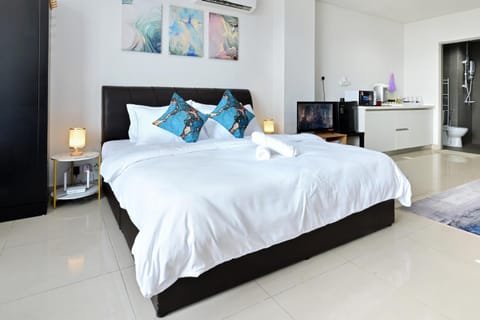 Bed, TV and multimedia