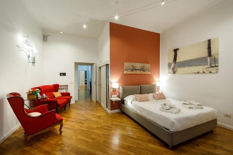 Bed, Bedroom, internet, towels