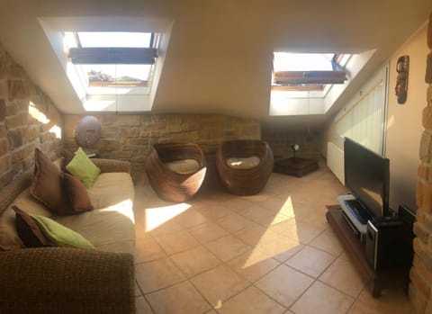 Solemahouse - The Bright Attic Apartment in Bergamo