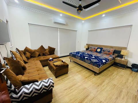 Photo of the whole room