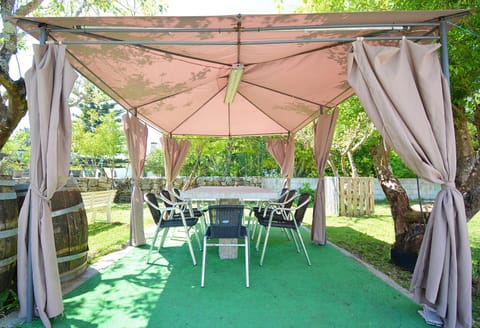 Dining area, Garden view