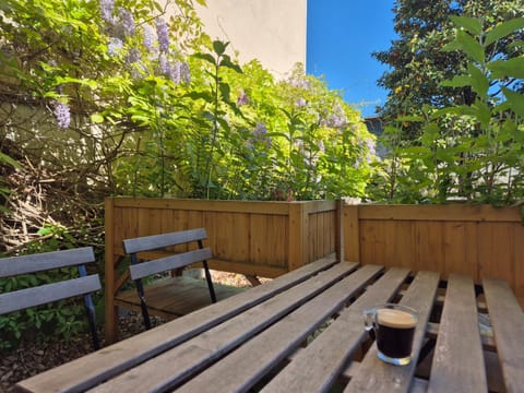 Balcony/Terrace, Garden view