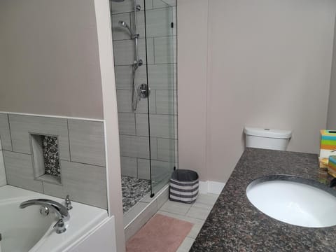 Great large home,8 min from Downtown House in Pensacola