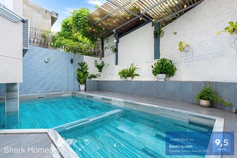 Swimming pool, Swimming pool