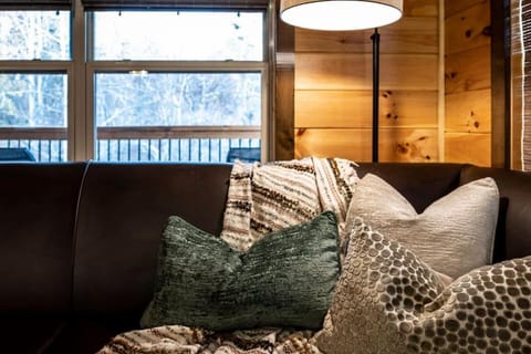 Magnificent- Sevierville Cabin Cabin in Sevierville