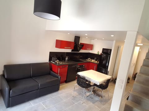 APPARTEMENT T3 - au calme - climatisé - plages à pied Apartment in Sanary-sur-Mer