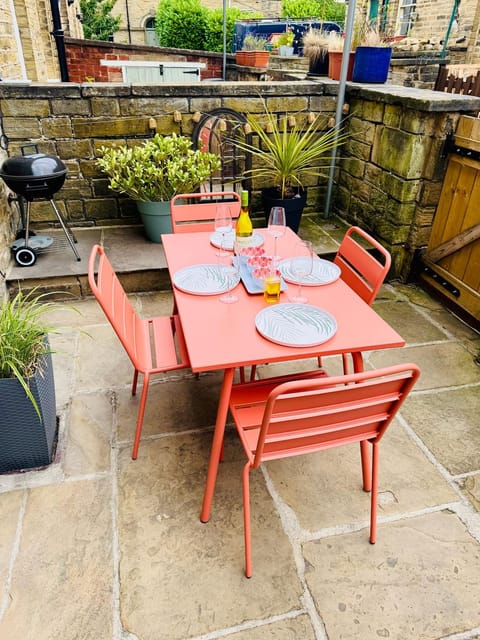 Beautiful, Relaxing Home in Central Saltaire House in Bradford