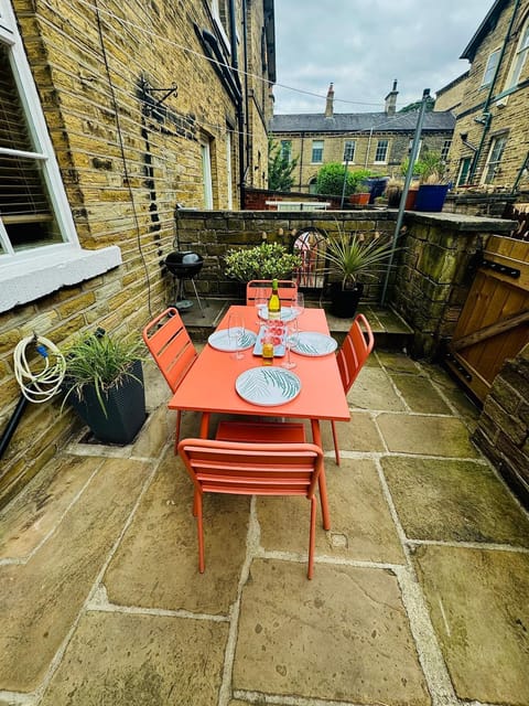 Beautiful, Relaxing Home in Central Saltaire House in Bradford