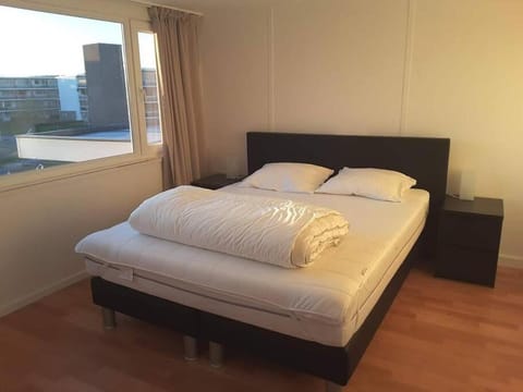 Spacieux duplex près de la mer 4 chambres 2 sdb Apartment in Bredene