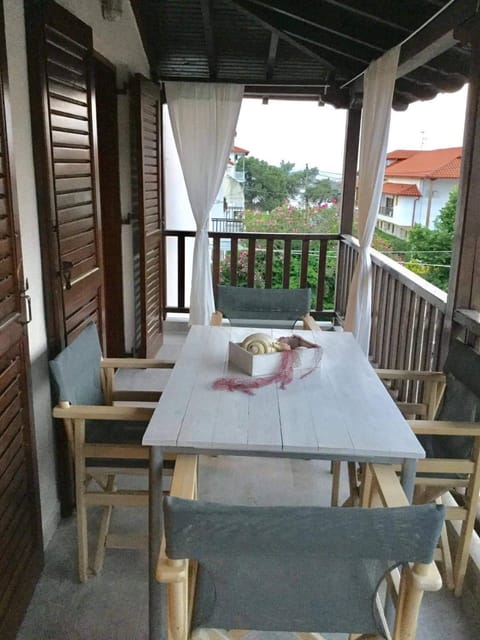 View (from property/room), Balcony/Terrace